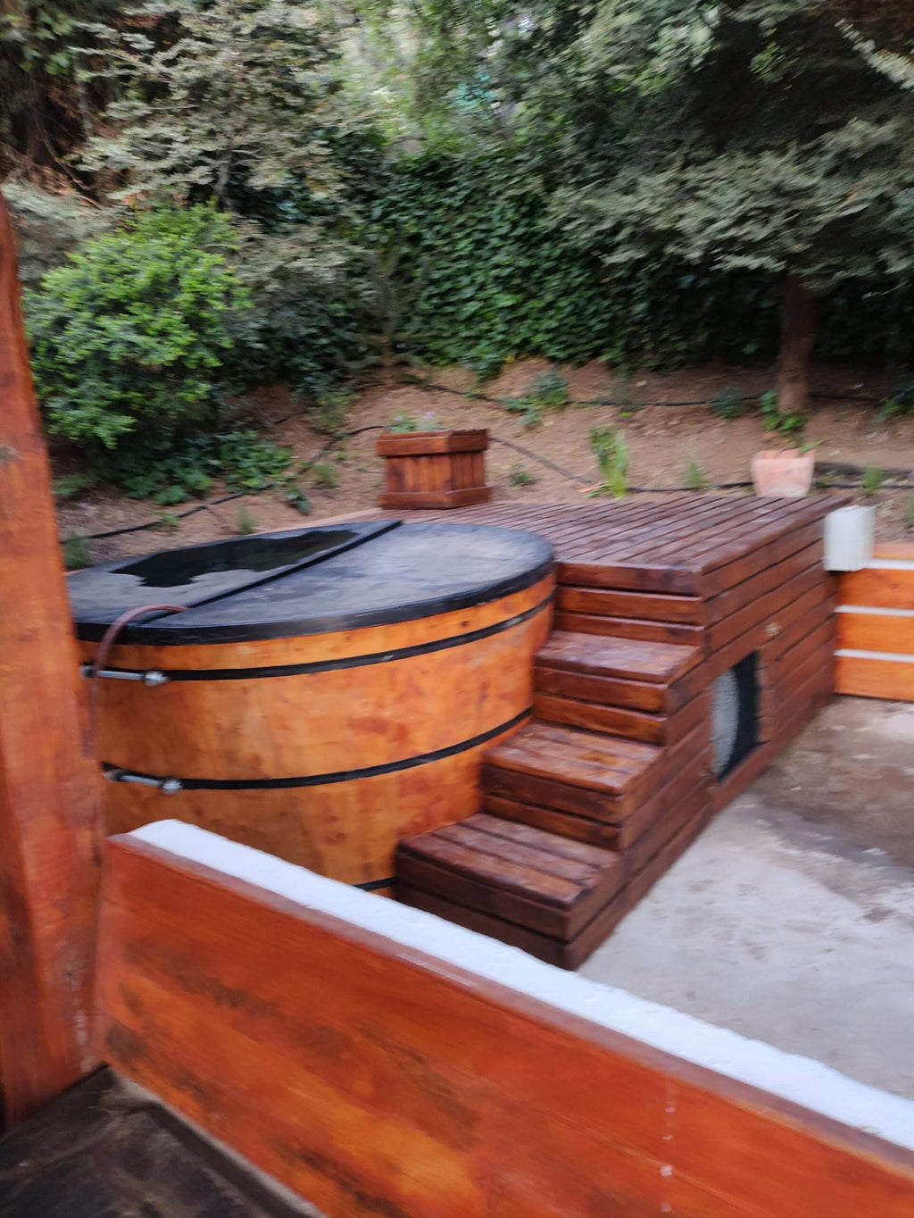 Deck para tinajas de madera